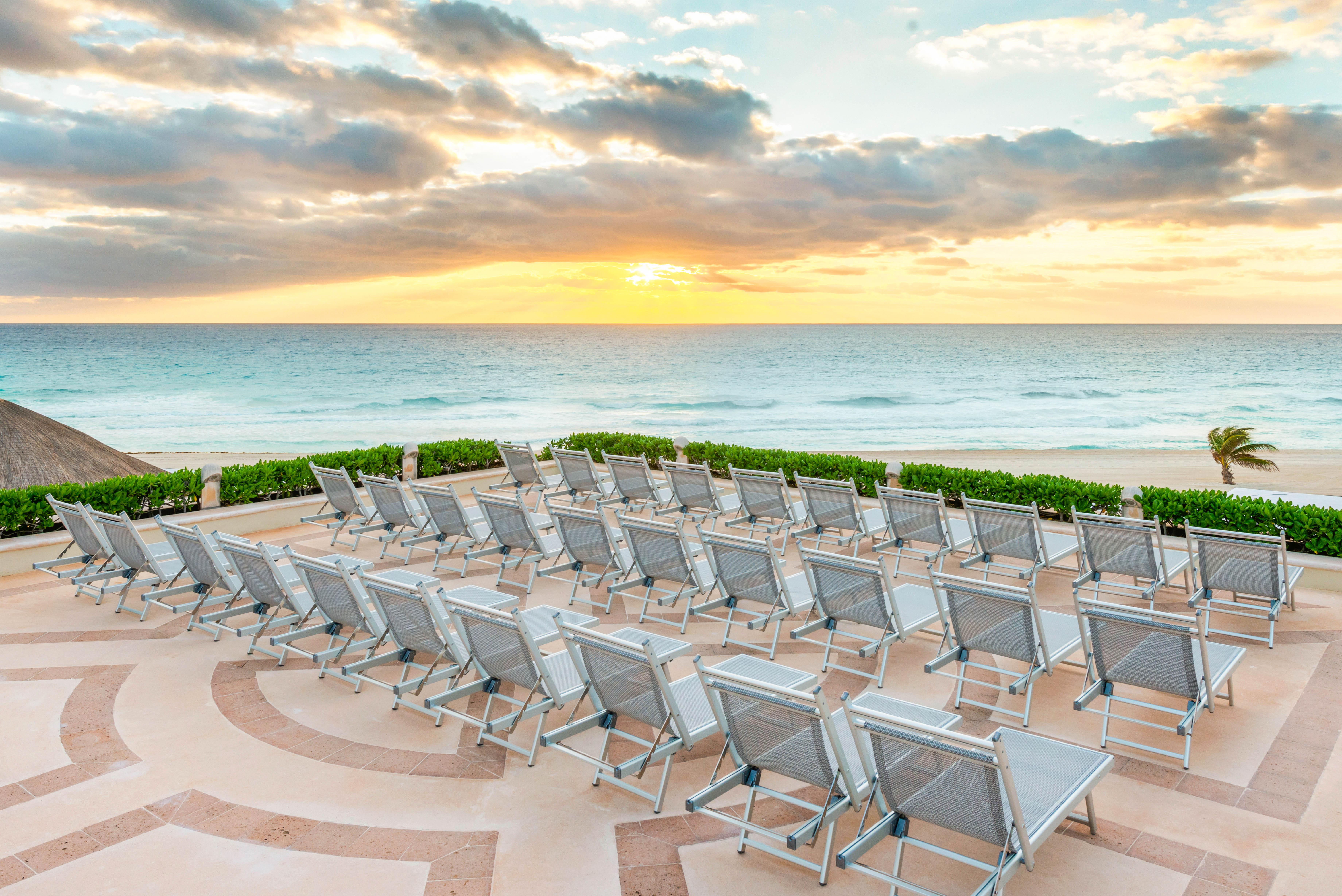 Wyndham Grand Cancun All Inclusive Resort & Villas Экстерьер фото
