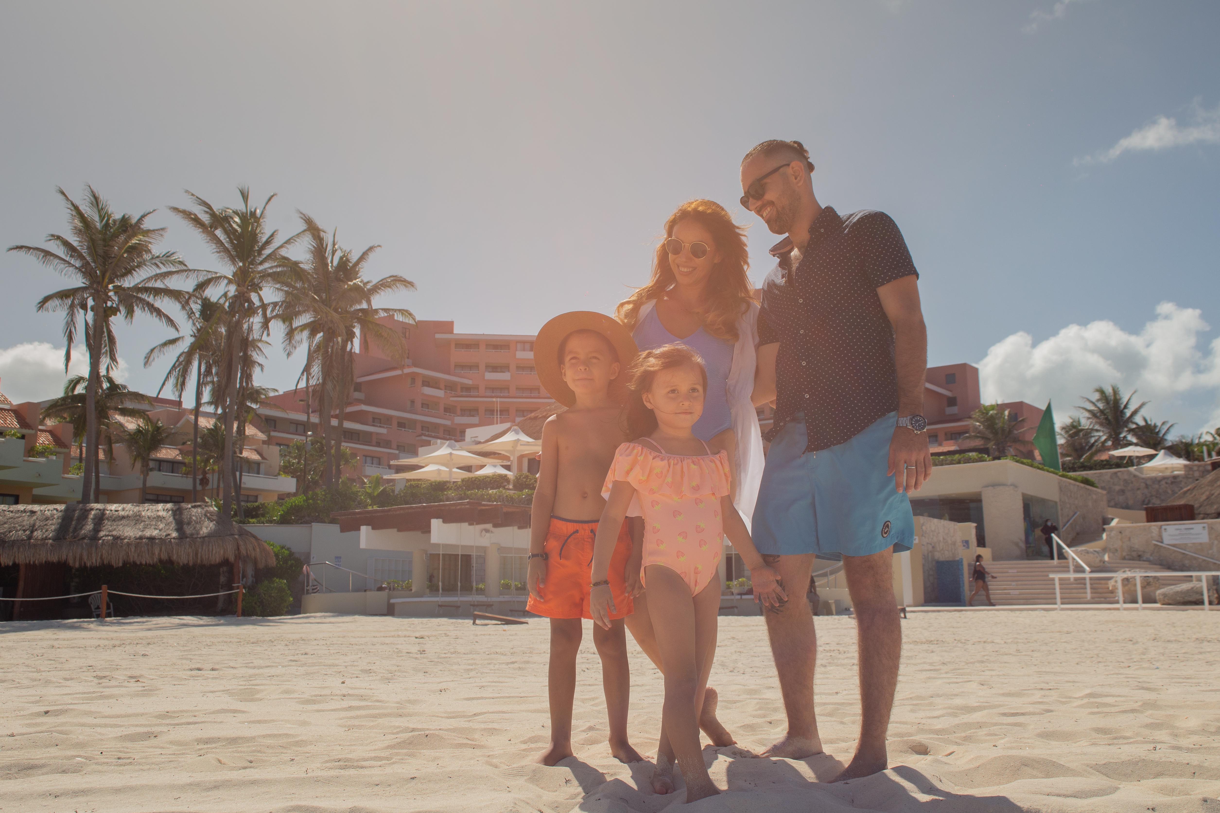 Wyndham Grand Cancun All Inclusive Resort & Villas Экстерьер фото