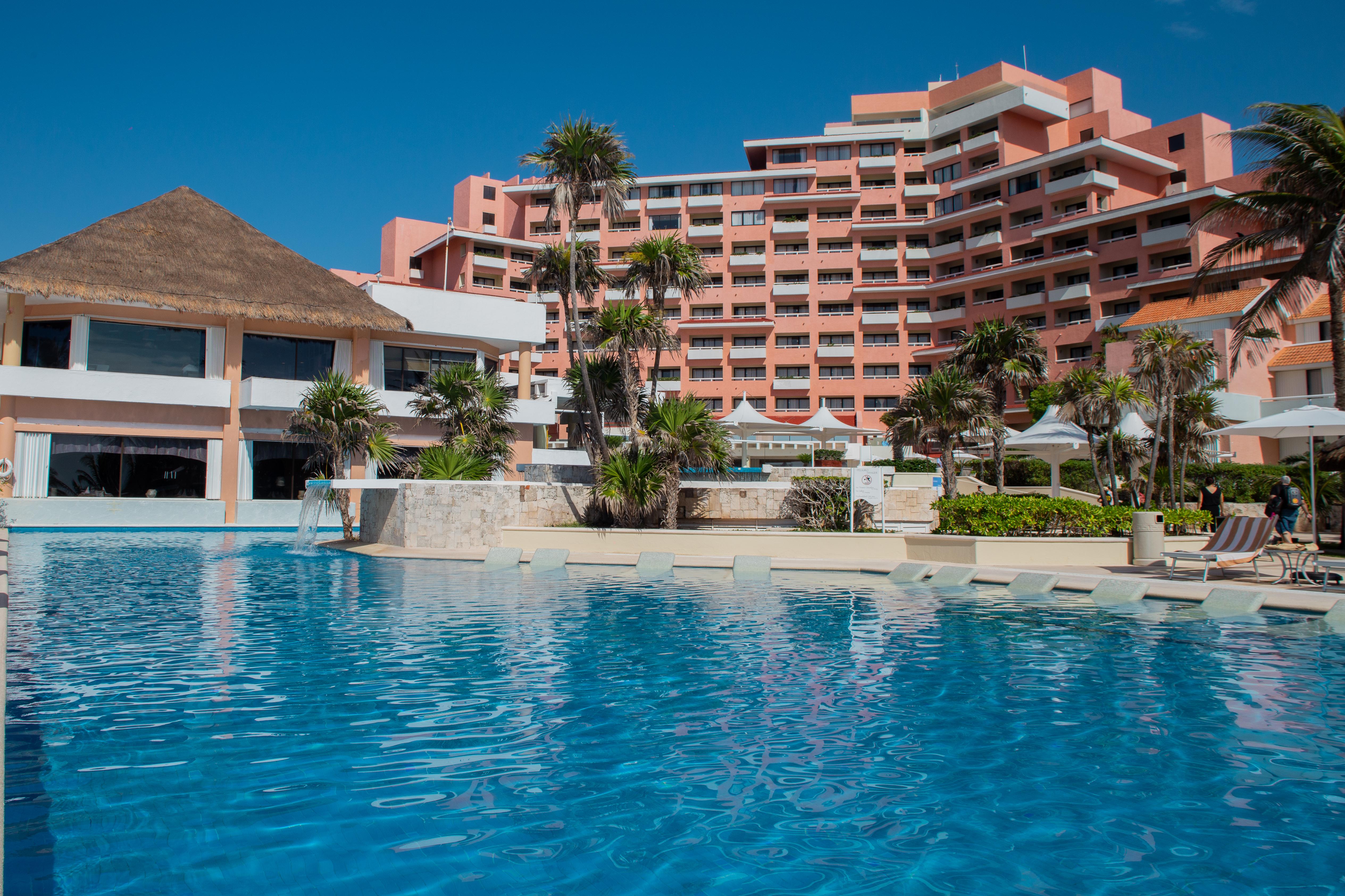 Wyndham Grand Cancun All Inclusive Resort & Villas Экстерьер фото