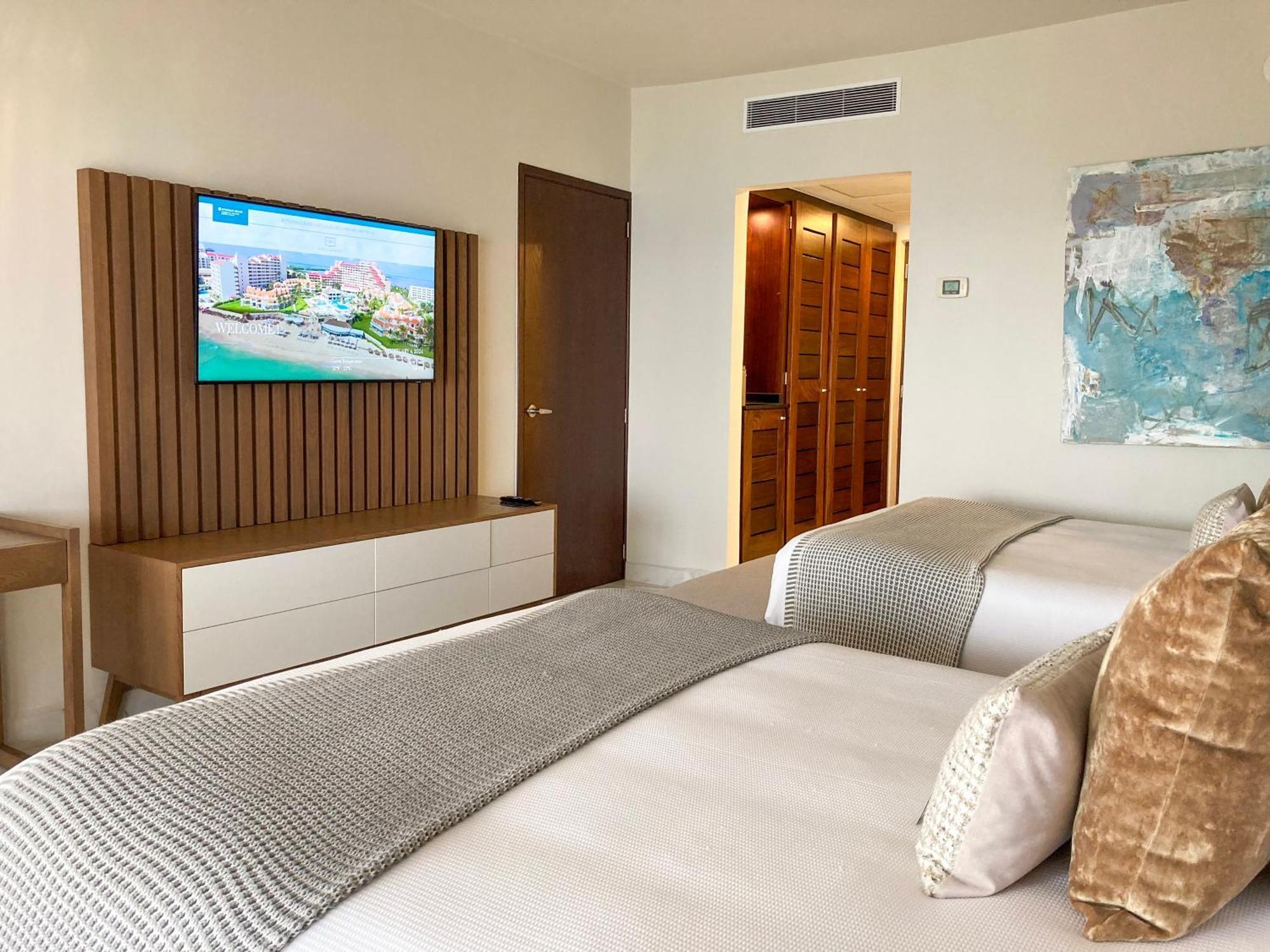 Wyndham Grand Cancun All Inclusive Resort & Villas Экстерьер фото