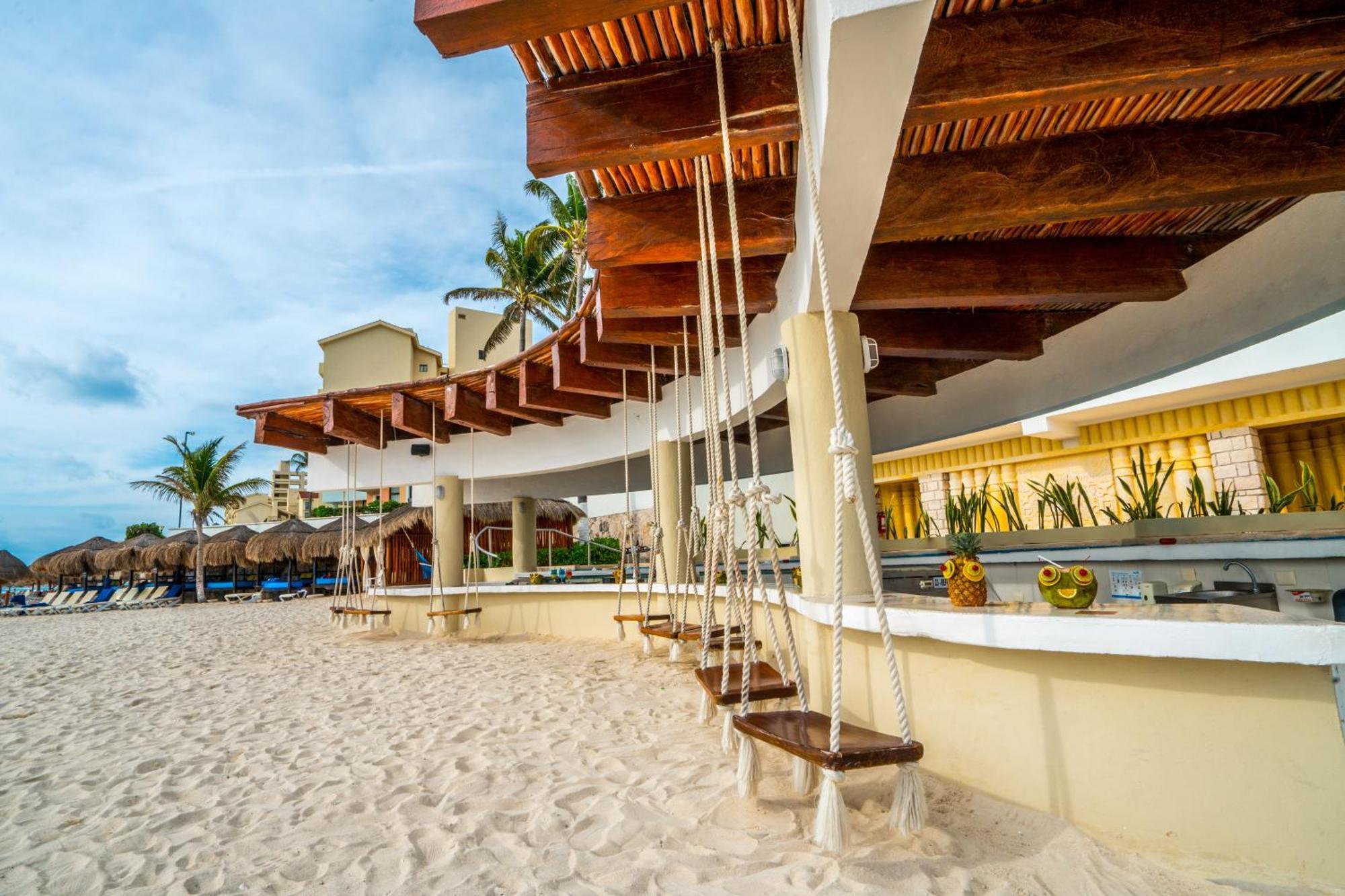 Wyndham Grand Cancun All Inclusive Resort & Villas Экстерьер фото